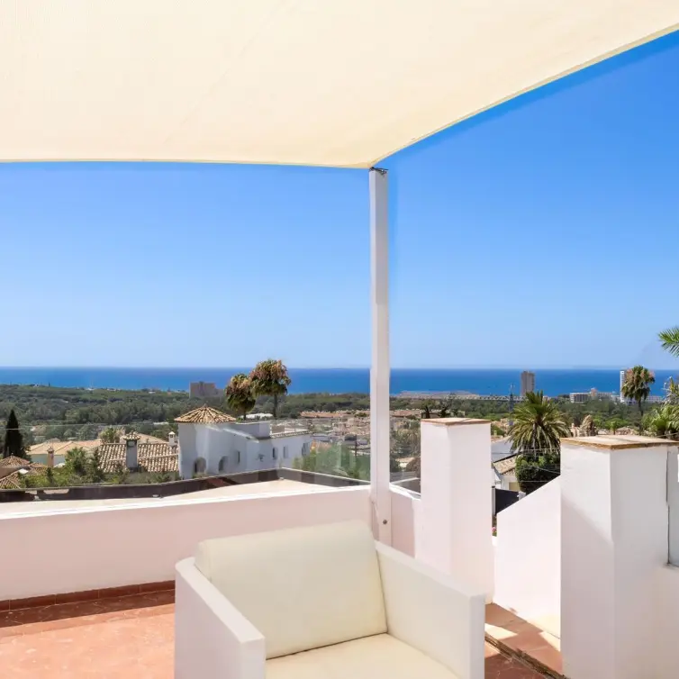 Venta de villa independiente en Elviria