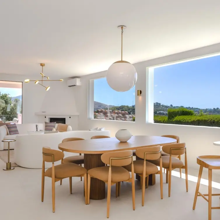 Venta de villa independiente en Elviria