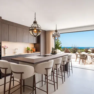 Venta de apartamento en planta media en The Golden Mile