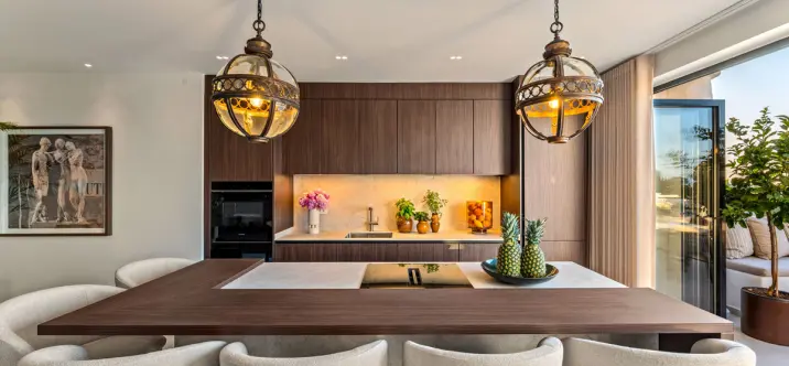Venta de apartamento en planta media en The Golden Mile 1