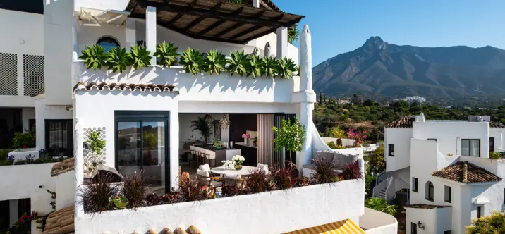 Venta de apartamento en planta media en The Golden Mile 4