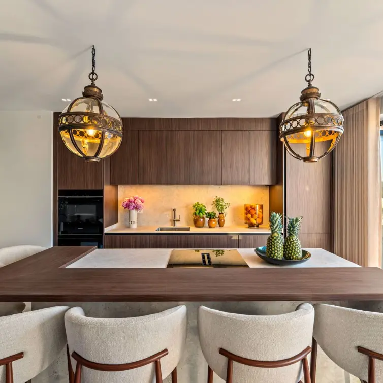 Sale of middle floor apartment in The Golden Mile