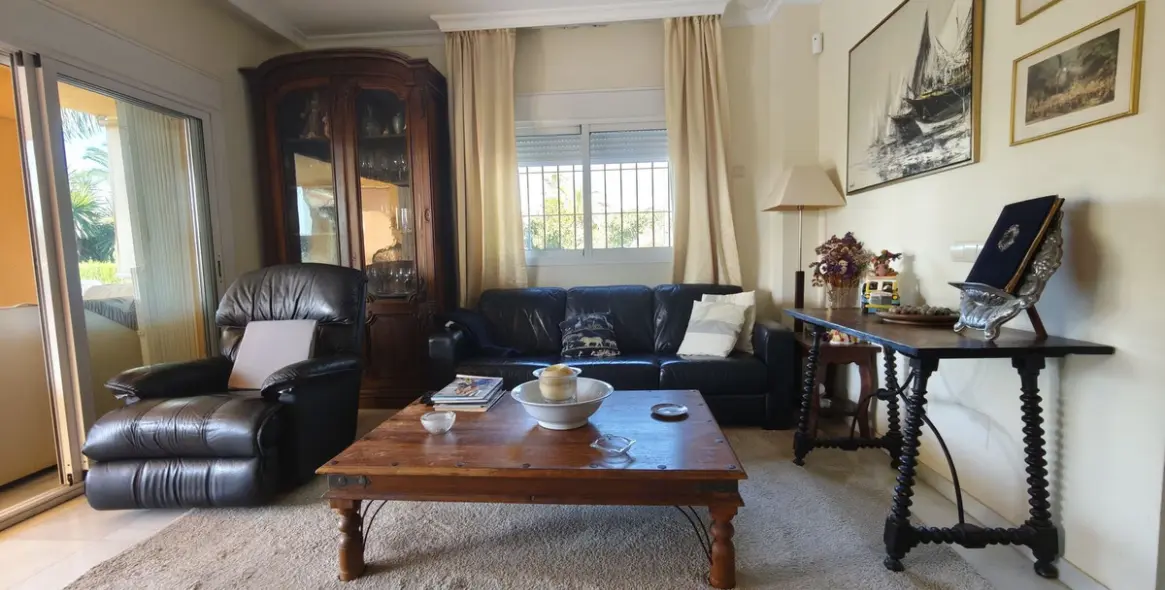 Venta de villa independiente en Nueva Andalucía 5