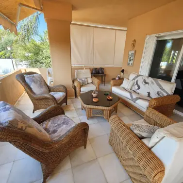 Venta de villa independiente en Nueva Andalucía