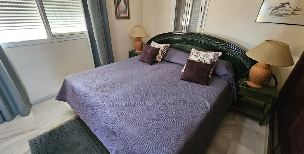 Venta de villa independiente en Nueva Andalucía 14
