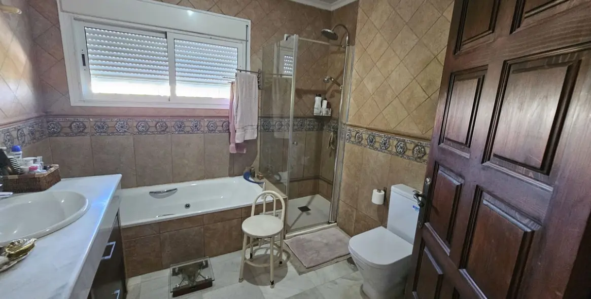 Venta de villa independiente en Nueva Andalucía 21