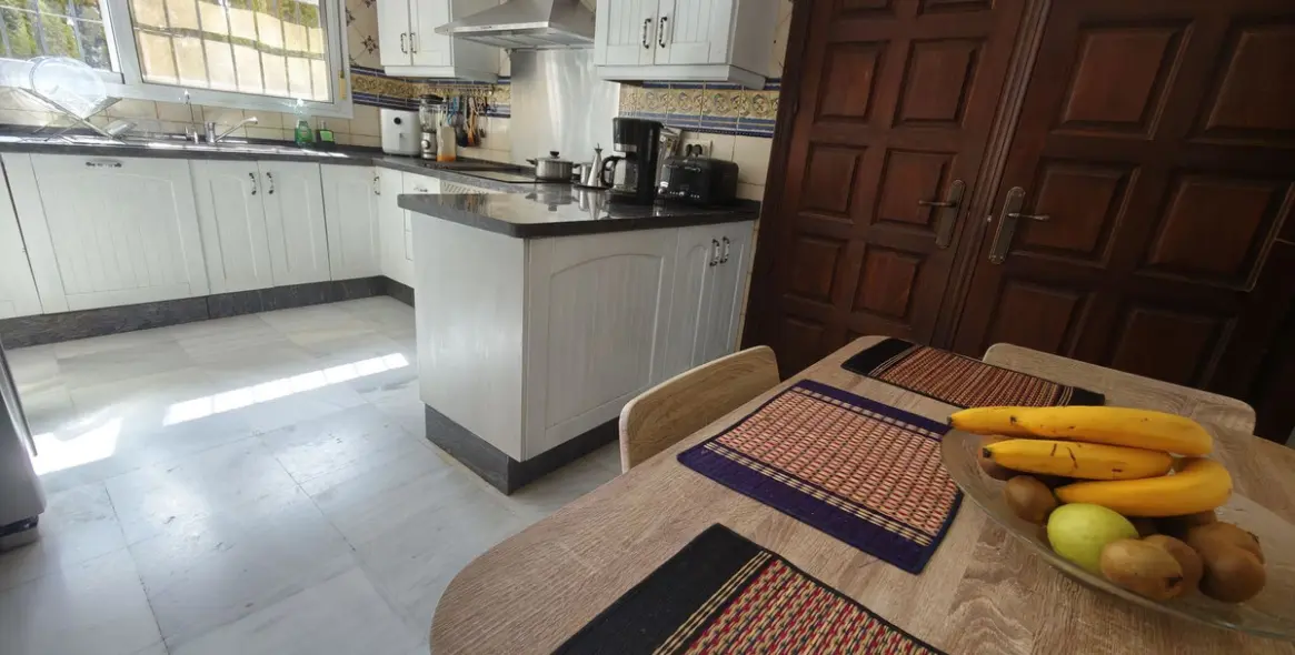 Venta de villa independiente en Nueva Andalucía 22