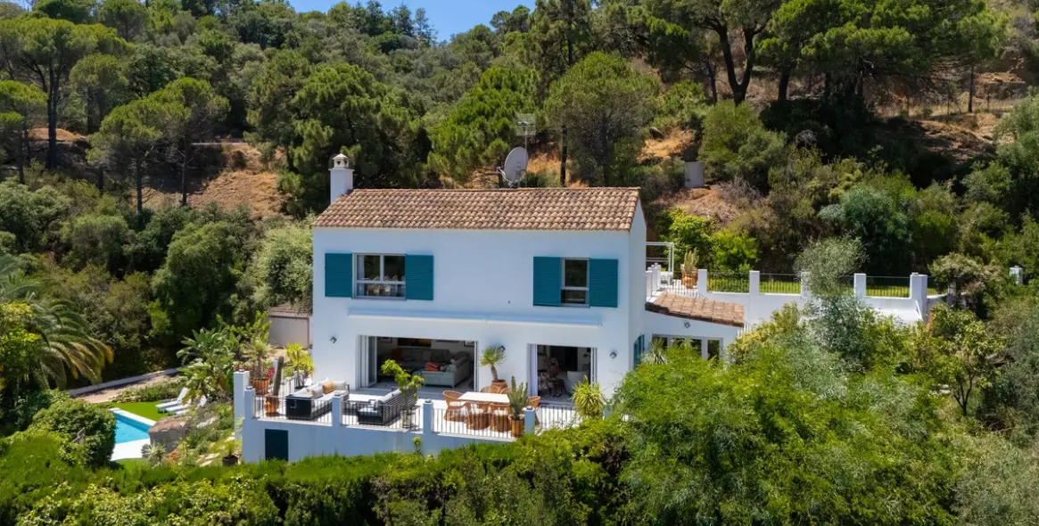 Sale of detached villa in El Madroñal 2