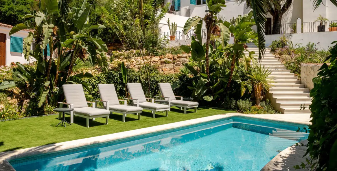Sale of detached villa in El Madroñal 6