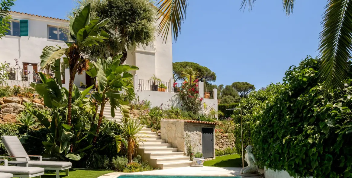 Sale of detached villa in El Madroñal 7