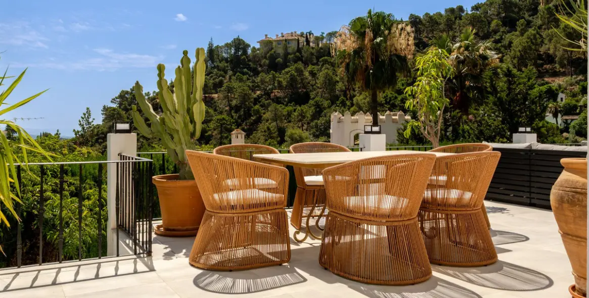 Sale of detached villa in El Madroñal 11