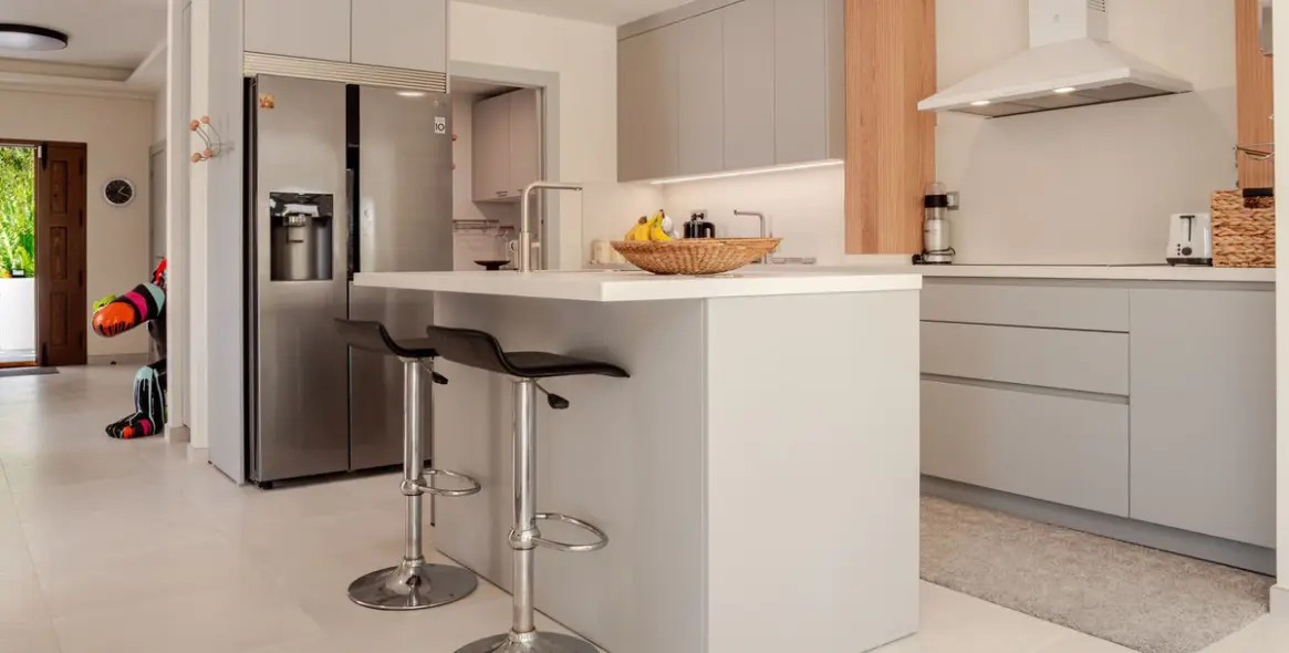 Sale of detached villa in El Madroñal 25