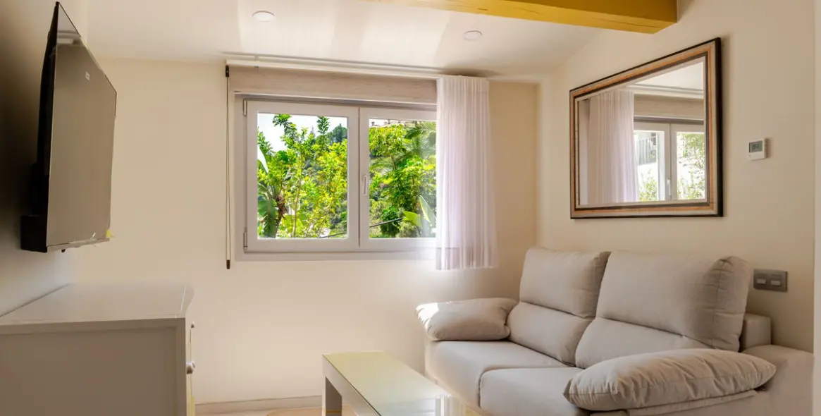 Sale of detached villa in El Madroñal 29