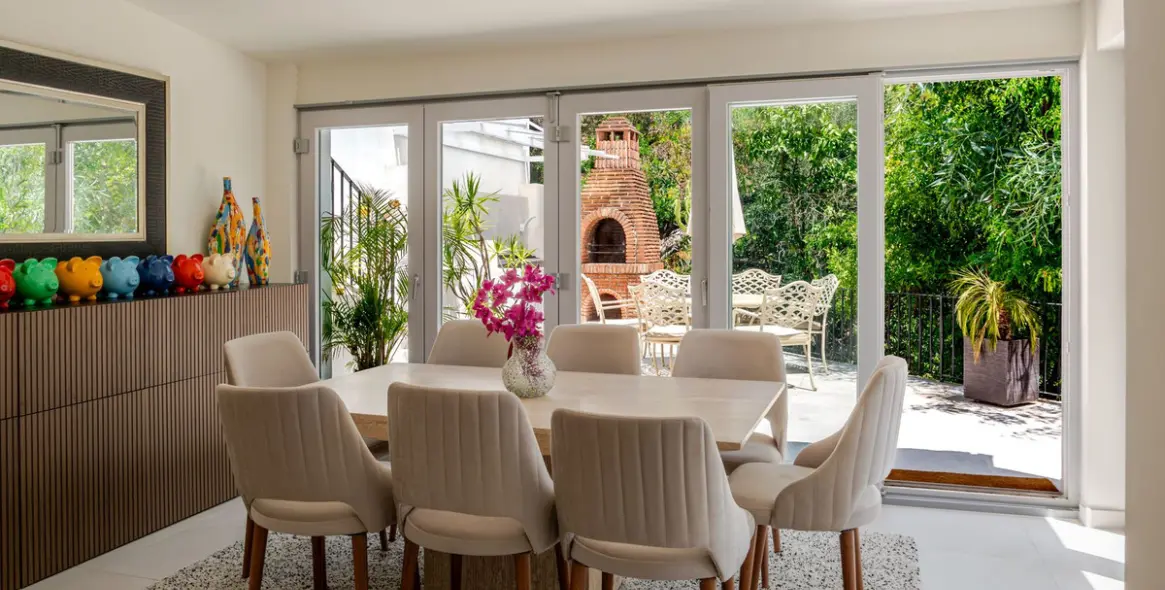 Sale of detached villa in El Madroñal 30