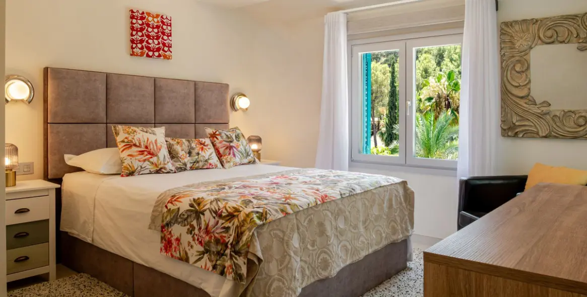 Sale of detached villa in El Madroñal 66