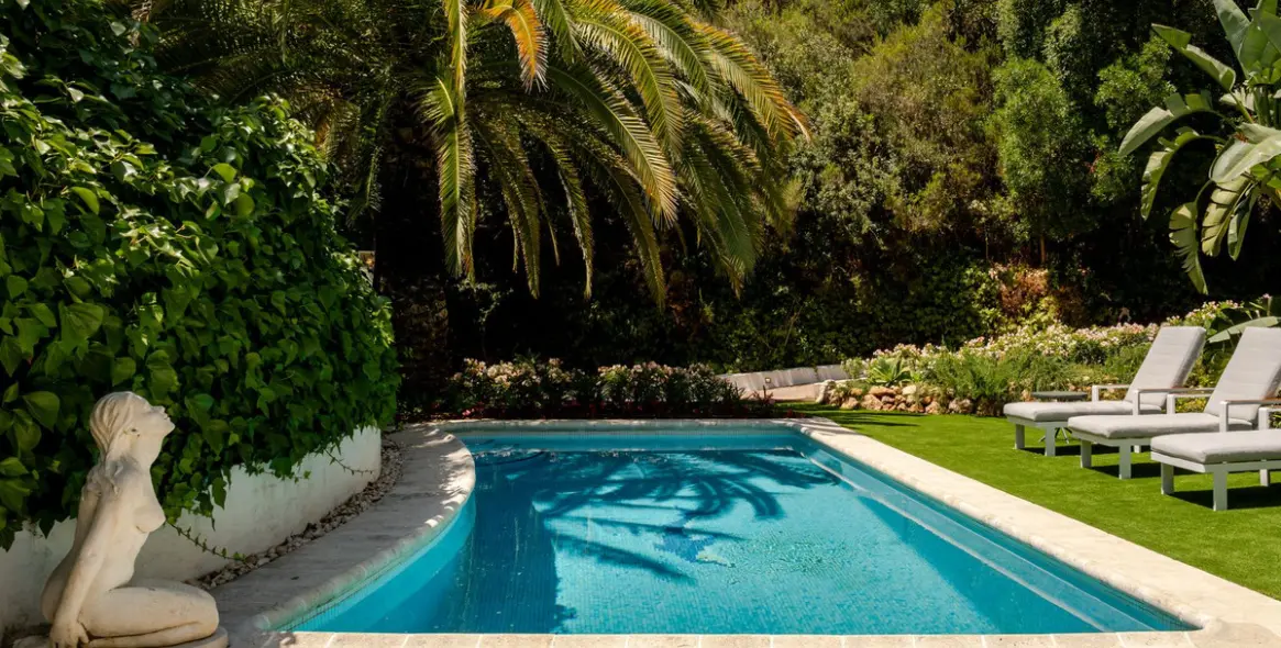 Sale of detached villa in El Madroñal 87