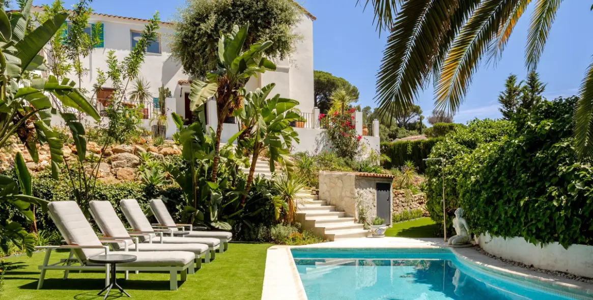 Sale of detached villa in El Madroñal 101