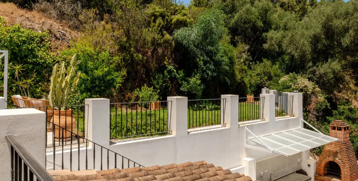 Sale of detached villa in El Madroñal 105