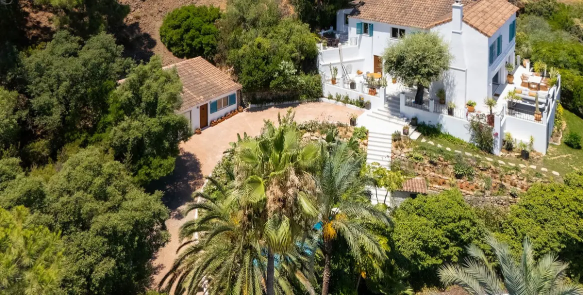 Sale of detached villa in El Madroñal 120