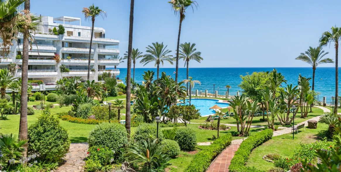 Продажа апартаментов на первом этаже в Marbella 1