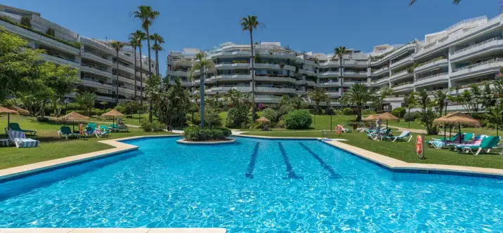 Продажа апартаментов на первом этаже в Marbella 1