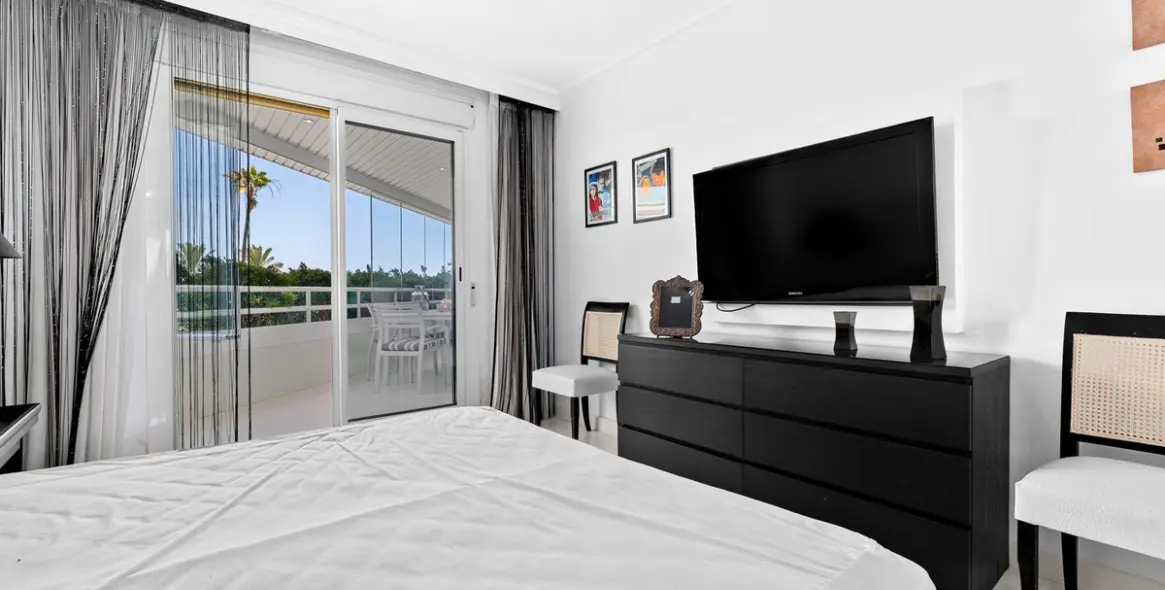 Продажа апартаментов на первом этаже в Marbella 42