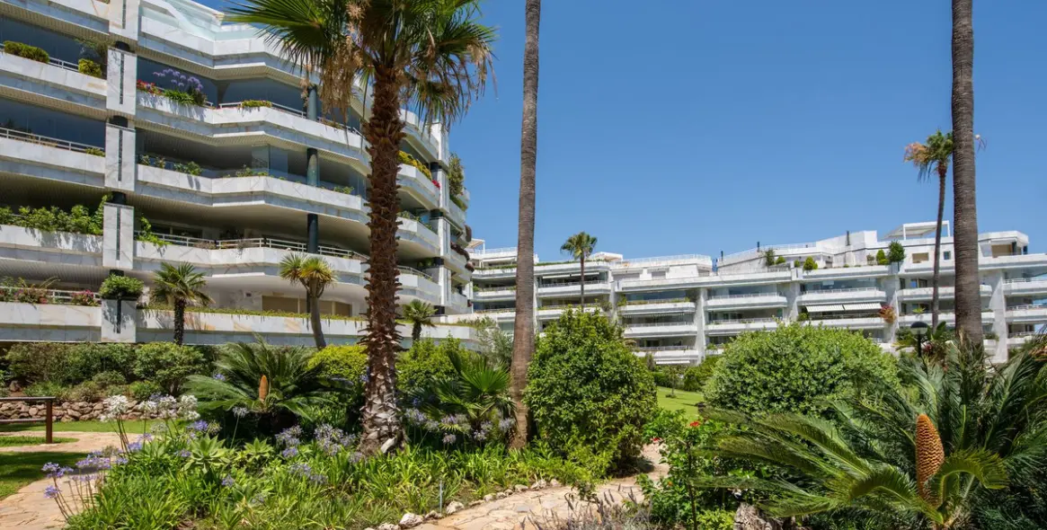 Продажа апартаментов на первом этаже в Marbella 55