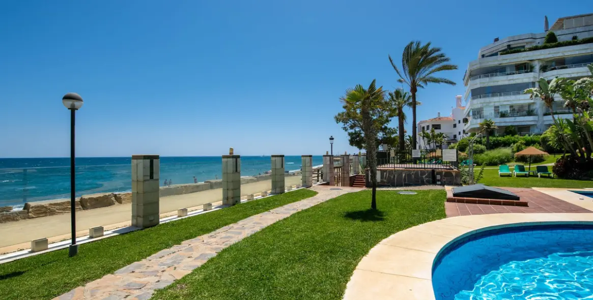 Продажа апартаментов на первом этаже в Marbella 61