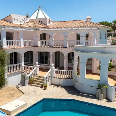 Venta de villa independiente en Torrequebrada