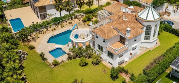 Venta de villa independiente en Torrequebrada 2
