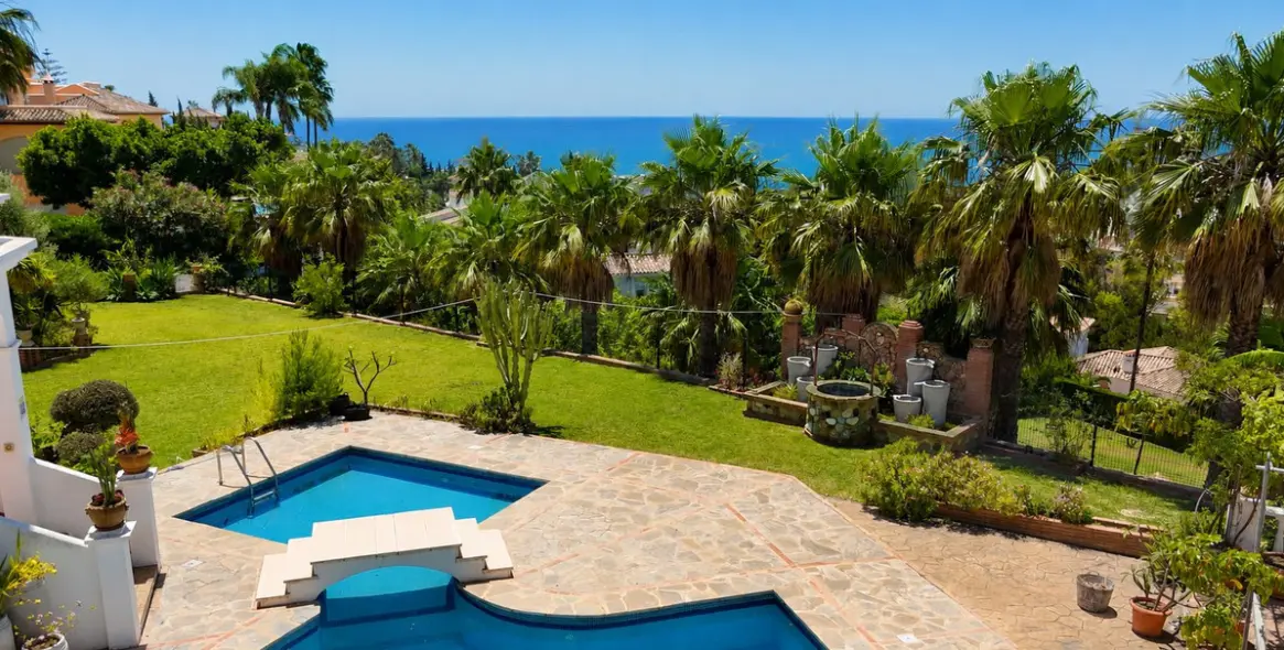 Venta de villa independiente en Torrequebrada 4