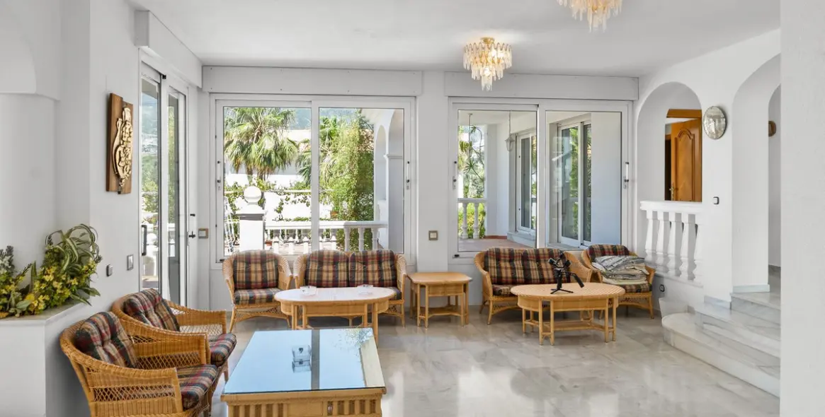 Venta de villa independiente en Torrequebrada 13