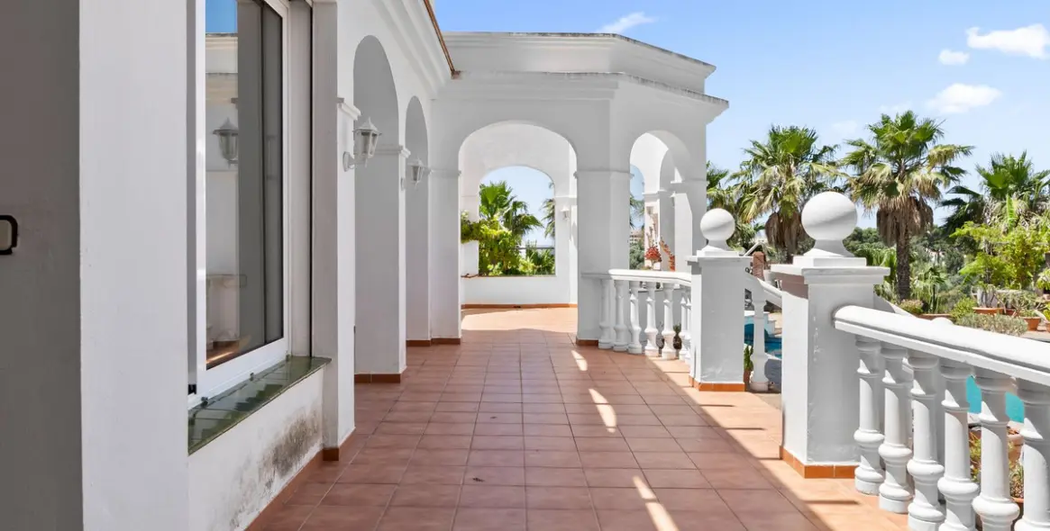Venta de villa independiente en Torrequebrada 23