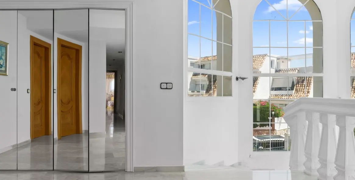 Venta de villa independiente en Torrequebrada 25