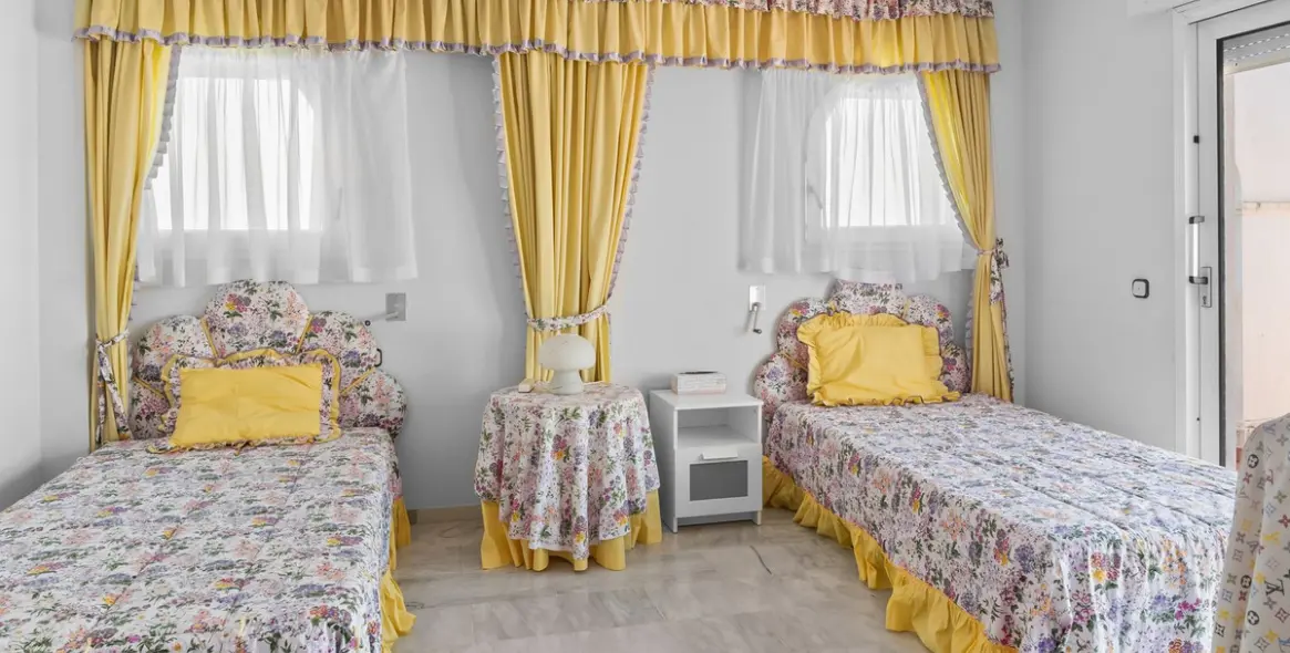 Venta de villa independiente en Torrequebrada 40