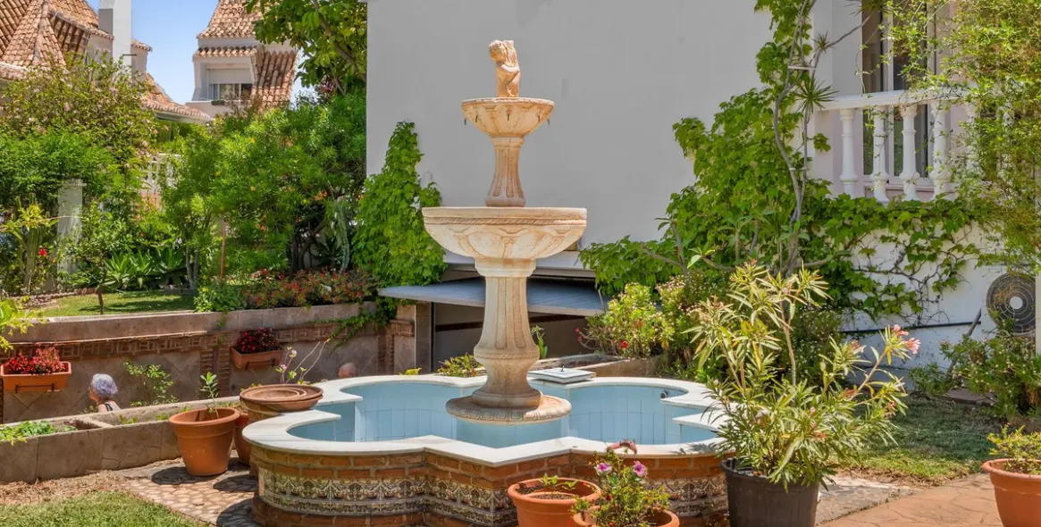 Venta de villa independiente en Torrequebrada 44