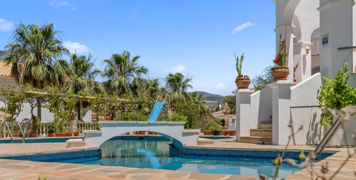 Venta de villa independiente en Torrequebrada 51