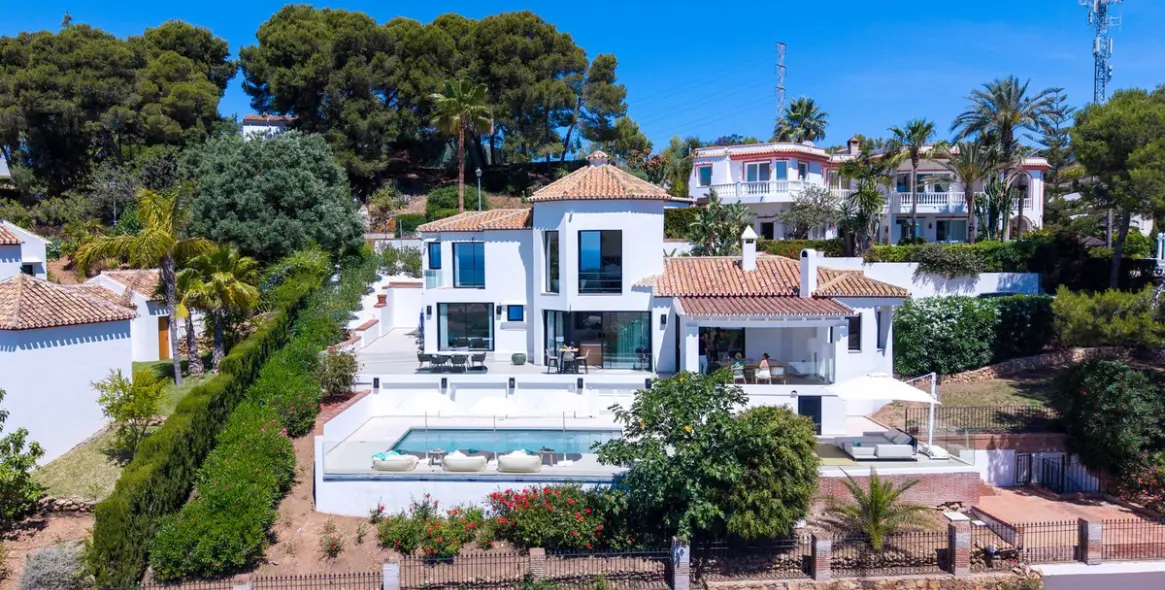 Venta de villa independiente en Hacienda Las Chapas 1