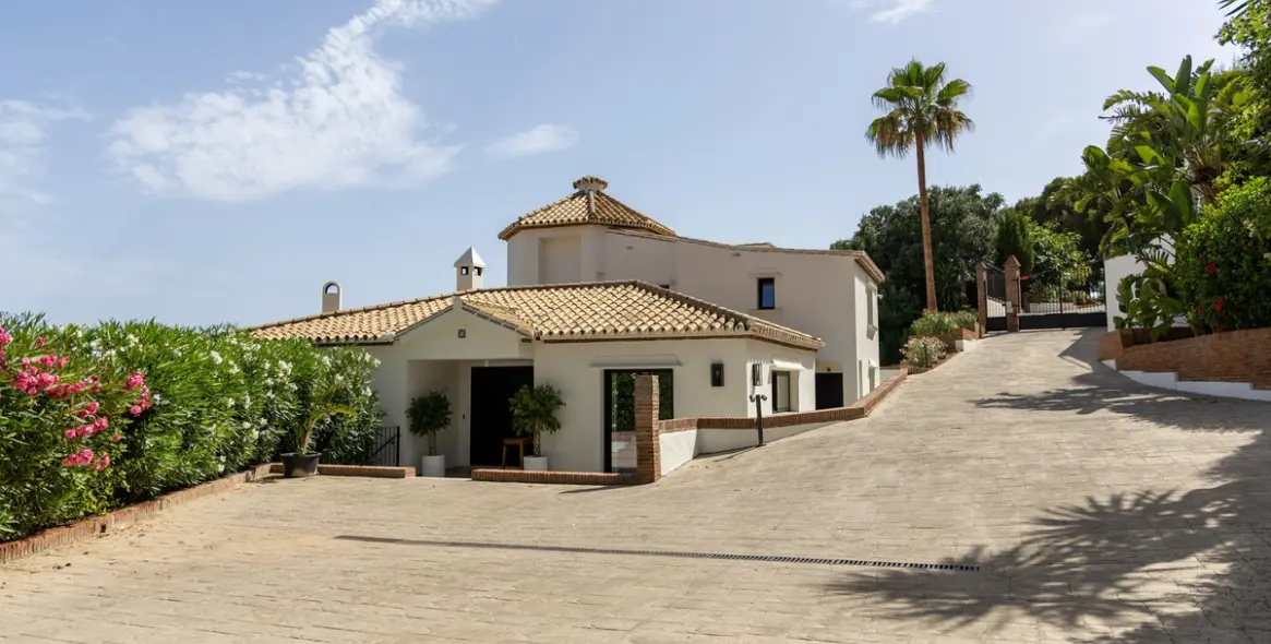 Venta de villa independiente en Hacienda Las Chapas 5