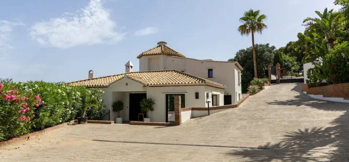 Venta de villa independiente en Hacienda Las Chapas 4