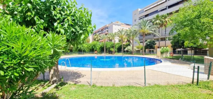 Venta de apartamento en planta media en Málaga 0