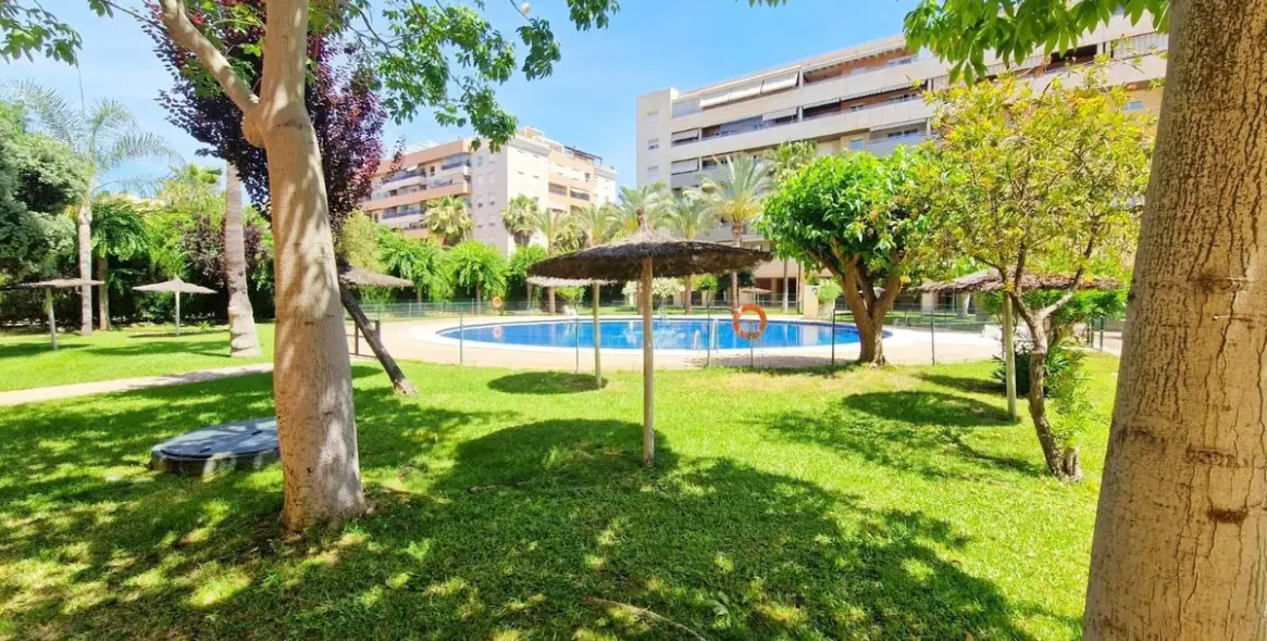 Venta de apartamento en planta media en Málaga 2
