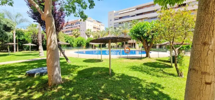 Venta de apartamento en planta media en Málaga 1