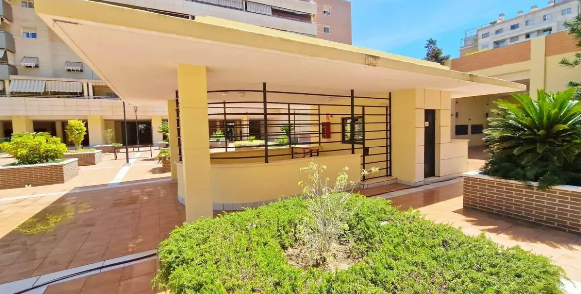 Venta de apartamento en planta media en Málaga 101