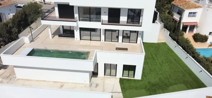 Venta de villa independiente en Riviera del Sol 0