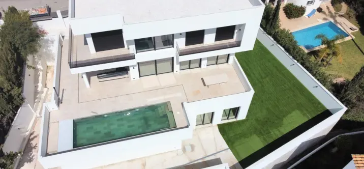 Venta de villa independiente en Riviera del Sol 3