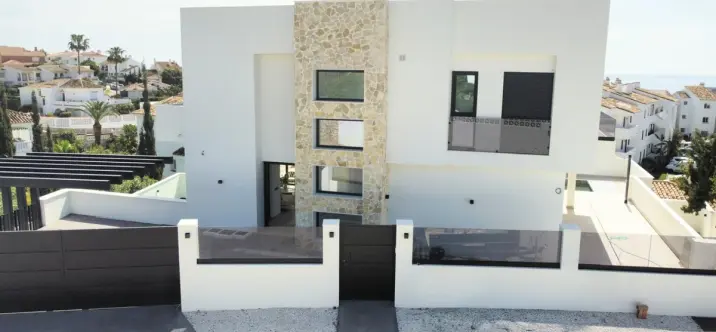 Venta de villa independiente en Riviera del Sol 4