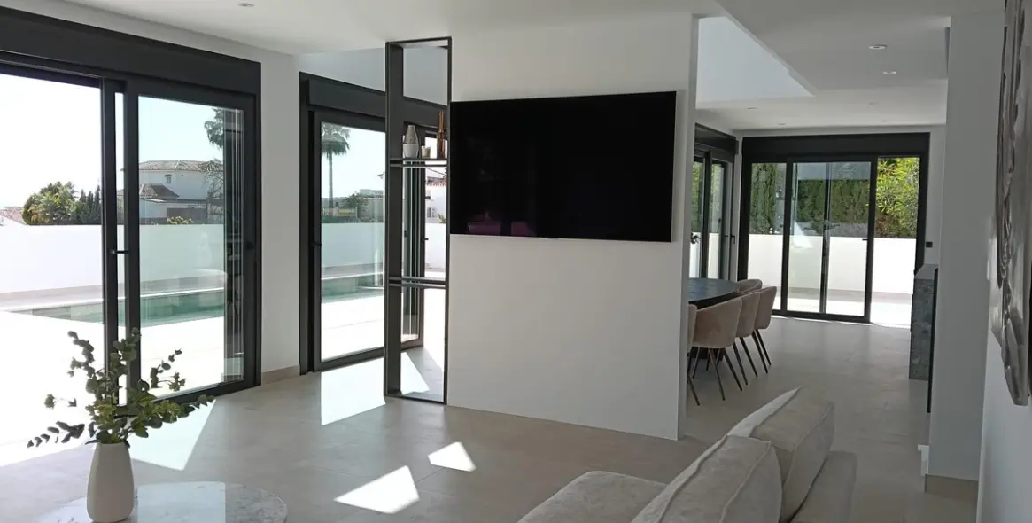 Venta de villa independiente en Riviera del Sol 19