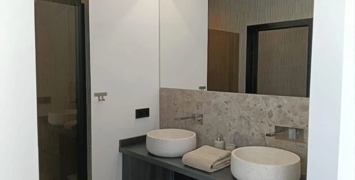 Venta de villa independiente en Riviera del Sol 26