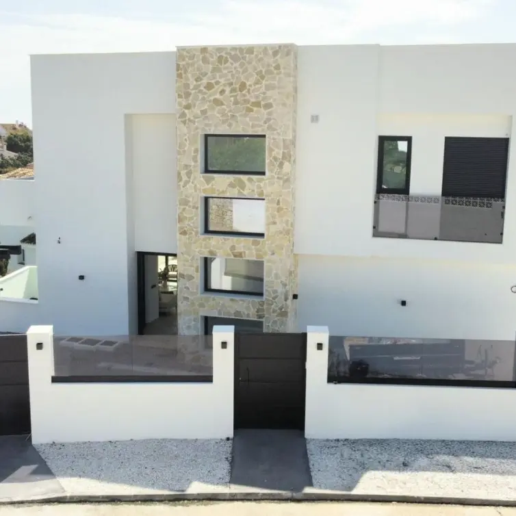 Venta de villa independiente en Riviera del Sol